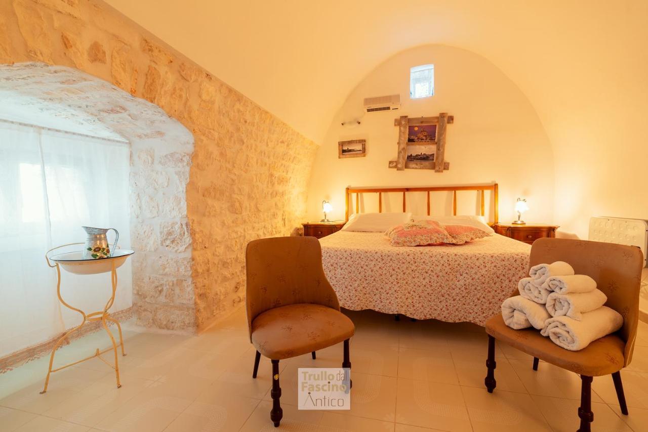 Trullo Dal Fascino Antico Villa Locorotondo Esterno foto