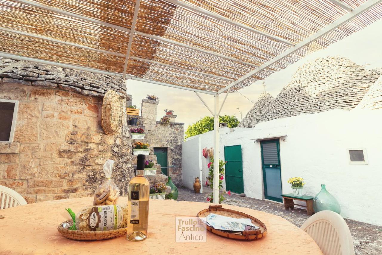 Trullo Dal Fascino Antico Villa Locorotondo Esterno foto