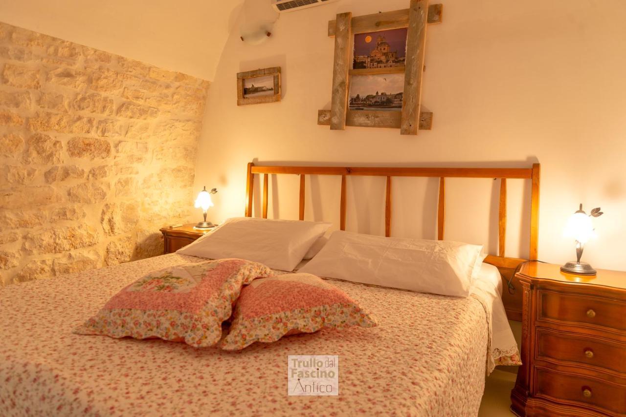 Trullo Dal Fascino Antico Villa Locorotondo Esterno foto